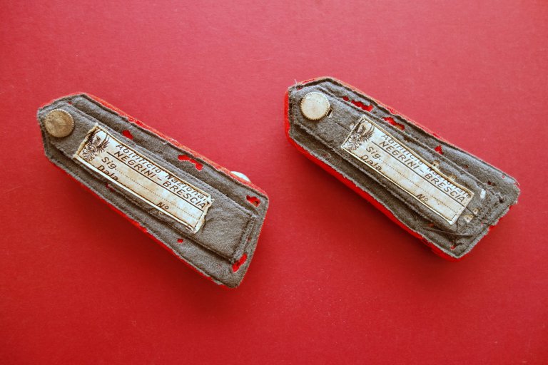 Spalline in Stoffa Abitificio Nazionale Negrini Brescia Anni '20 Originali | Immagine Gallery 2