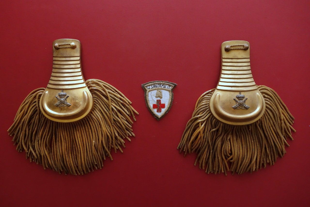 Spalline Metalliche per Alta Uniforme Esercito Italiano Fanteria Mostrina Sanit‡ | Immagine principale