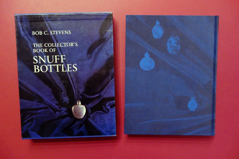 The Collector's Book of Snuff Bottles Bob Stevens Weatherhill NY …