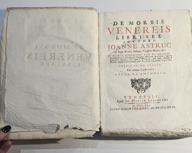 De Morbis Venereis Libri Sex 1741