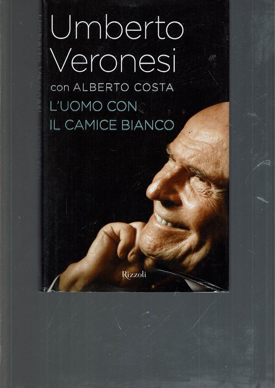 L' uomo con il camice bianco