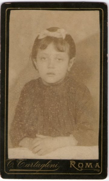 Foto photo ritratto di bambina con fiocco by Tartaglini Roma … | Immagine Gallery 1