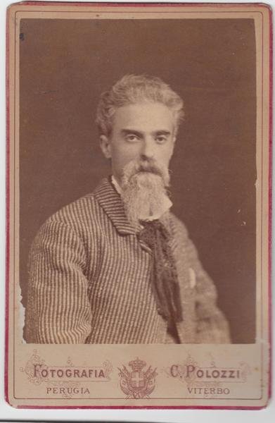 Foto photo cabinet card gentiluomo con barba in posa by …