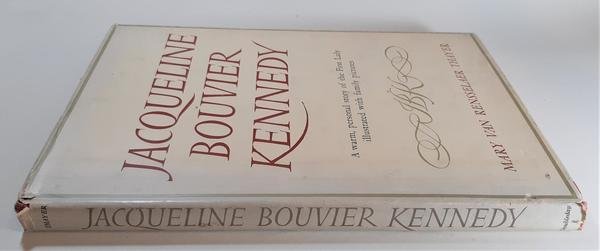 Jacqueline Bouvier Kennedy Mary Van Rensselaer Thayer New York 1961