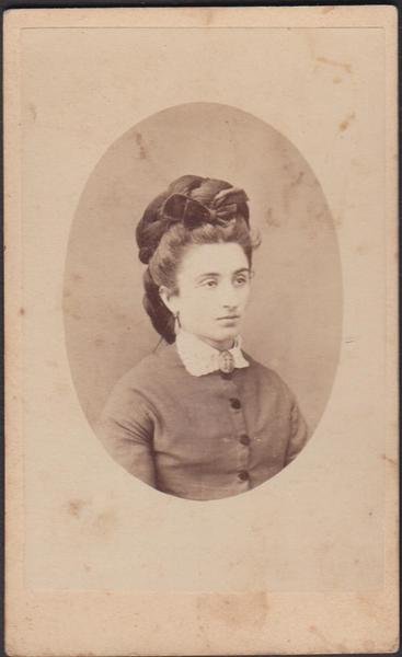 Foto photo cdv gentildonna con acconciatura in ovale by Compaire …