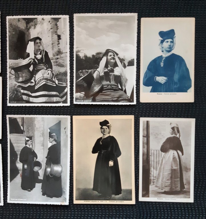 Abruzzo Lotto di 9 cartoline costumi d'Abruzzo nvg