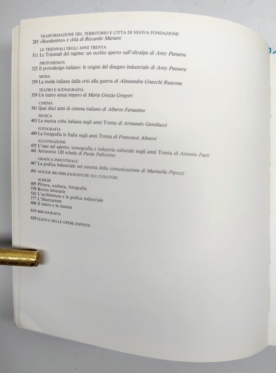 Annitrenta arte cultura in Italia comune di Milano Mazzotta 1982