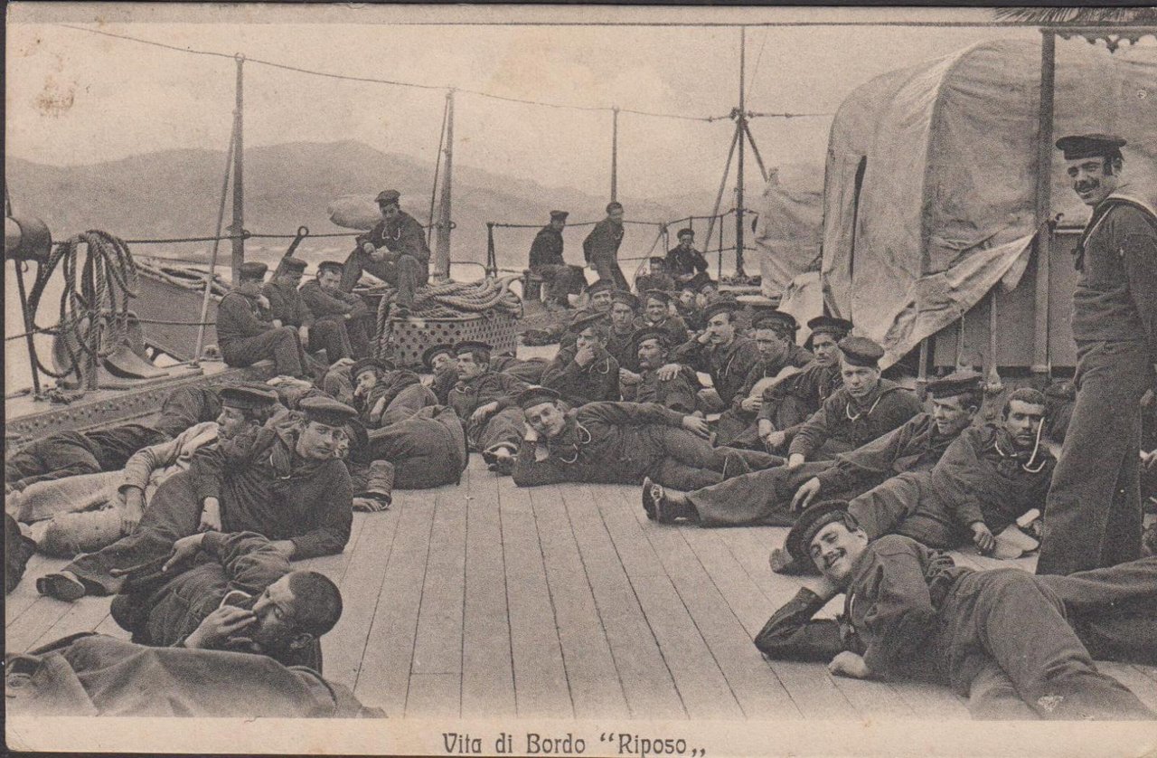Cartolina Vita di Bordo "Riposo" viaggiata 1923