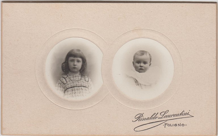 foto photo albumina cabinet card ritratto di bambini in tondo …