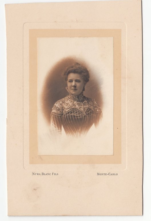 Foto photo cabinet card gentildonna con vestito elegante by Numa …