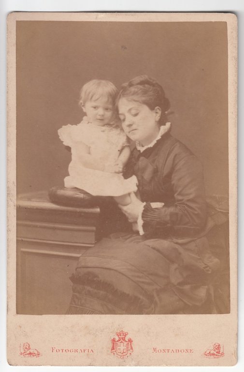 Foto photo cabinet card giovane gentildonna con bambino by Montabone …