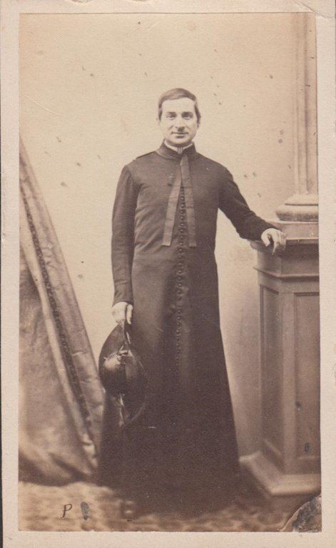 Foto photo cdv sacerdote in posa by A. Hautmann Firenze …