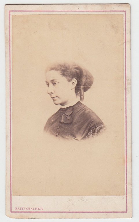 Foto photo gentildonna con acconciatura by Altenbacher Amiens cdv 1870 …