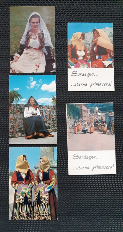 Sardegna Cartoline lotto 8 cartoline vg e ngv costumi sardi
