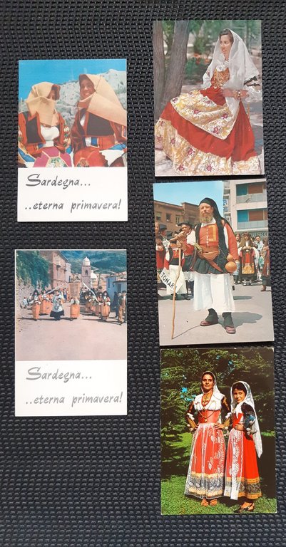 Sardegna Cartoline lotto 8 cartoline vg e ngv costumi sardi