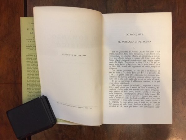 Il romanzo satirico. Testo critico, traduzione e commento a cura …