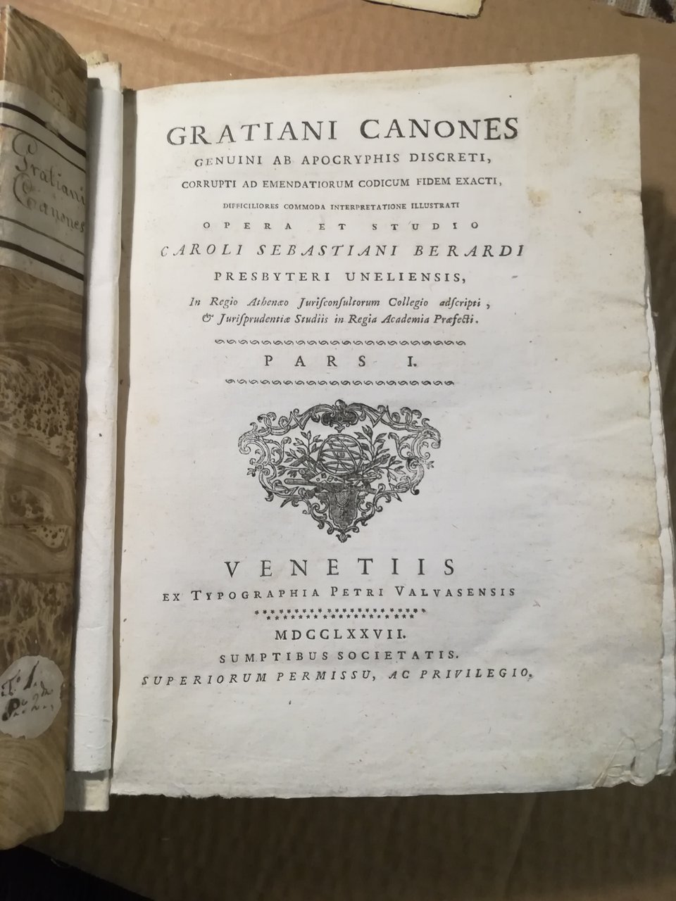 Gratiani Canones genuini ab apocryphis discreti, corrupti ad emendatiorum codicum … | Immagine principale