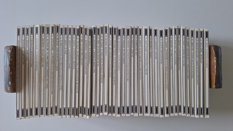 ES PICCOLA BIBLIOTECA DELL'EROS 43 VOLUMI