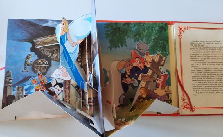 PINOCCHIO WALT DISNEY LIBRO TEATRO LIVRE CAROUSEL POP UP