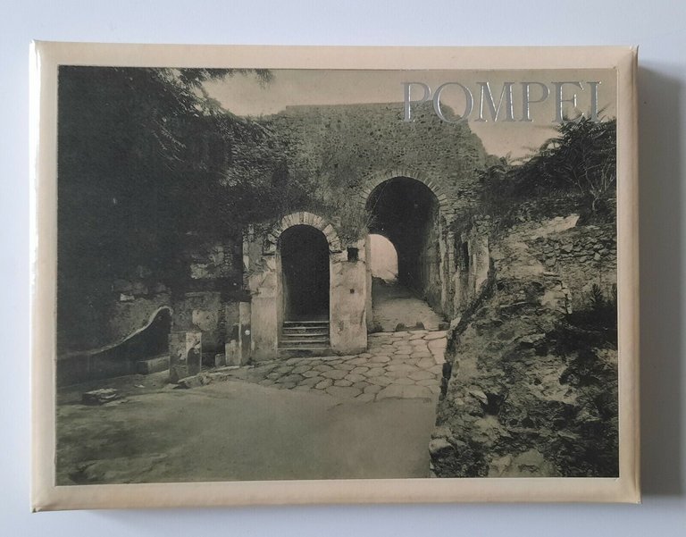 POMPEI ALBUM CON 25 FOTOCOLLOGRAFIE IN B/N EDIZ. P. BECCARINI