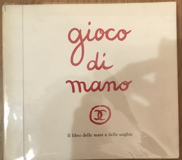 Gioco di mano, il libro delle mani e delle unghie