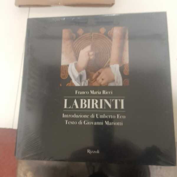 Labirinti introduzione di Umberto Eco