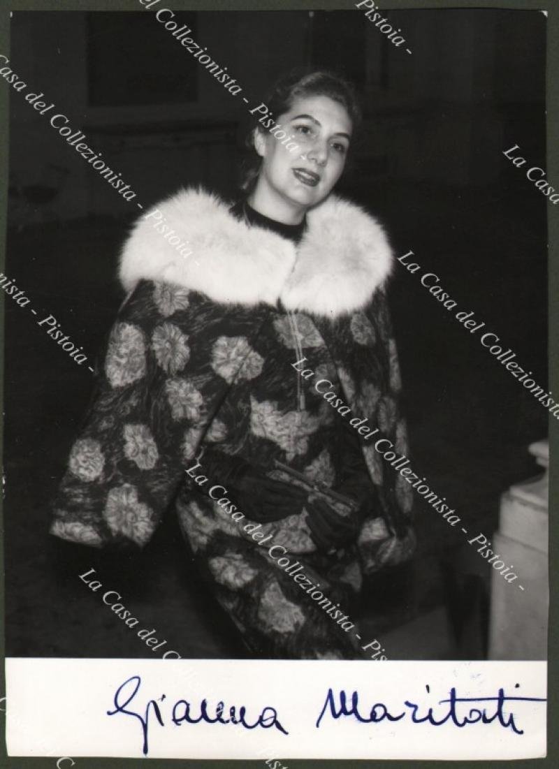 GIANNA MARITATI, soprano italiano. Autografo su fotografia anni &#39;60