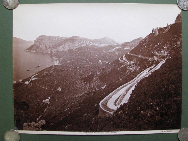 ISOLA DI CAPRI. Panorama colla strada d&#39;Anacapri. Fotografia all&#39;albumina. Studio …