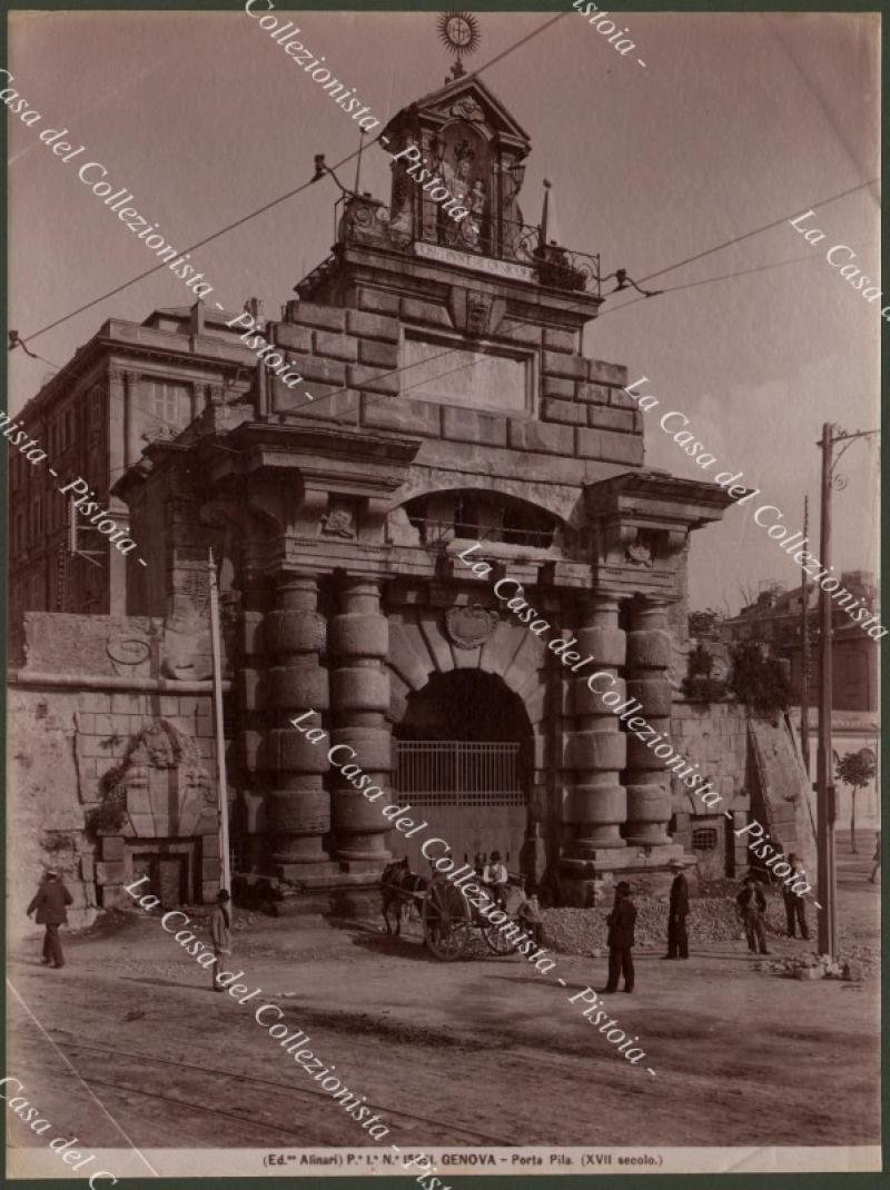 Liguria. GENOVA. Porta Pila. Grande fotografia originale, fine 1800