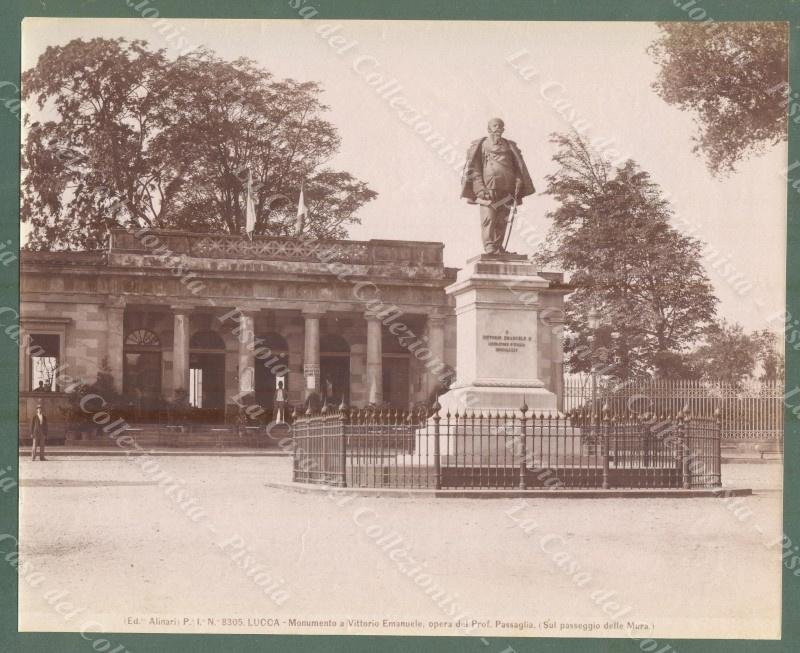 LUCCA. Monumento a V. Emanuele. Foto Alinari, circa 1890