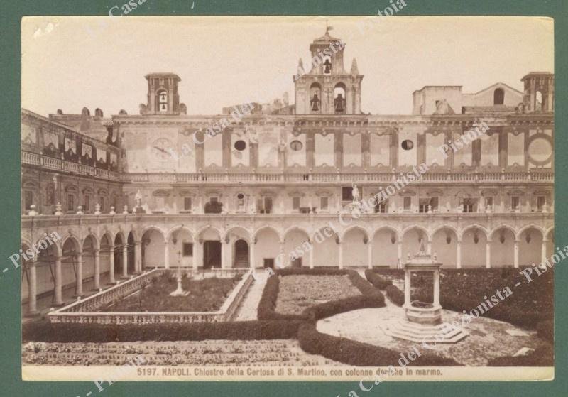 NAPOLI. Circa 1880. Chiostro della Certosa di S. Martino. Foto …