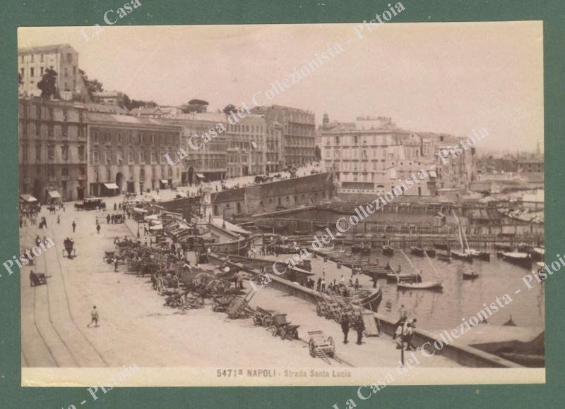 NAPOLI. Circa 1880. Strada Santa Lucia. Foto originale all&#39;albumina