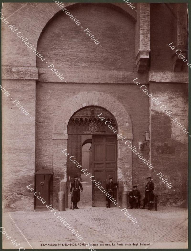 ROMA. Palazzo Vaticano. La Porta detta degli Svizzeri. Fotografia originale, …