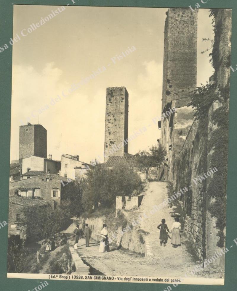 SAN GIMIGNANO, Siena. Via degli Innocenti. Foto originale Brogi, circa …