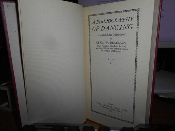A Bibliography of Dancing