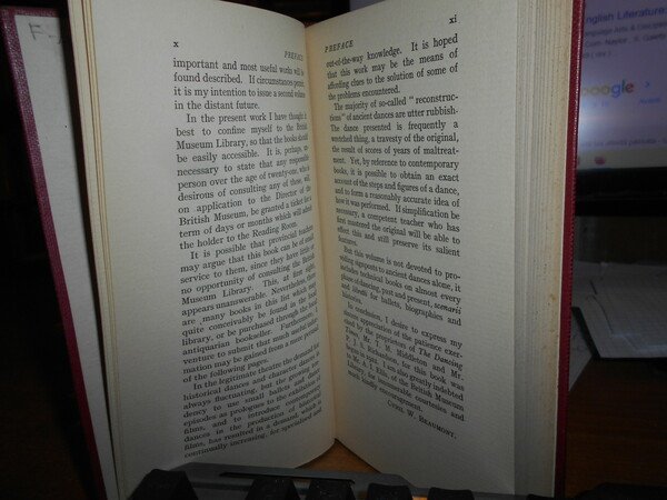 A Bibliography of Dancing