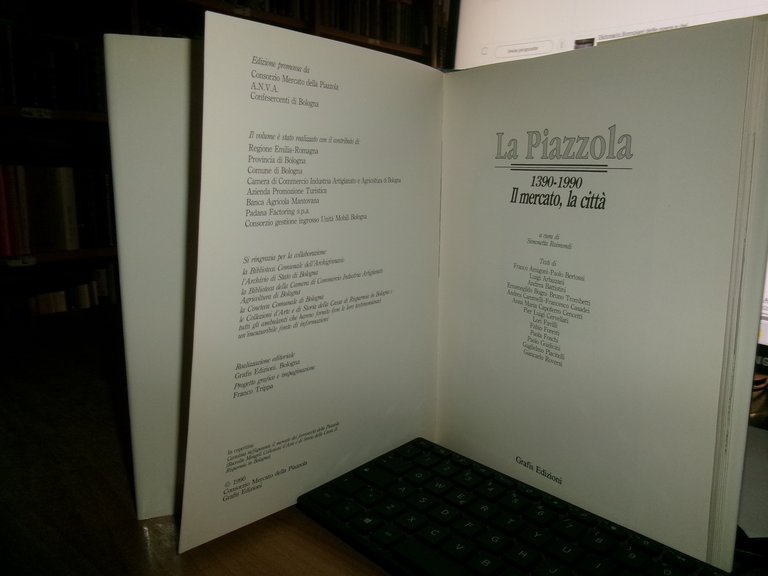 (Bologna). Raimondi S. AA. VV. LA PIAZZOLA 1390-1990 Il Mercato, … | Immagine Gallery 4