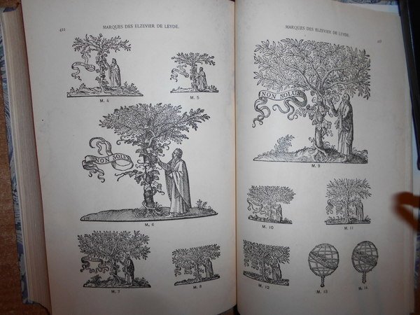 CATALOGUE d' une Collection unique de volumes imprimés par LES …
