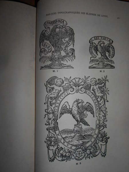 CATALOGUE d' une Collection unique de volumes imprimés par LES …