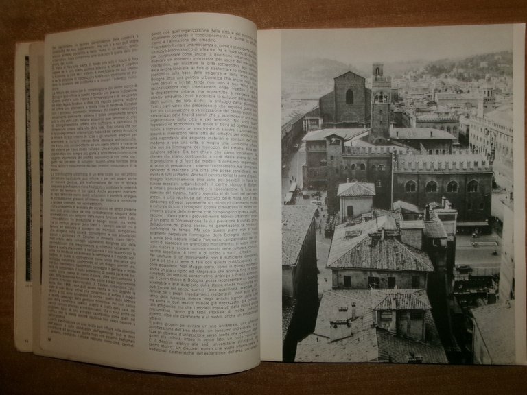 Comune di Bologna. Edizioni Alfa, 1970. Bologna Centro Storico. Catalogo …