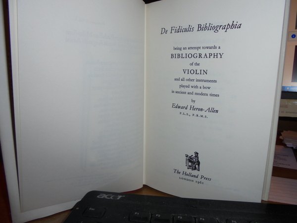 DE FIDICULIS BIBLIOGRAPHIA being the basis of a bibliography of …