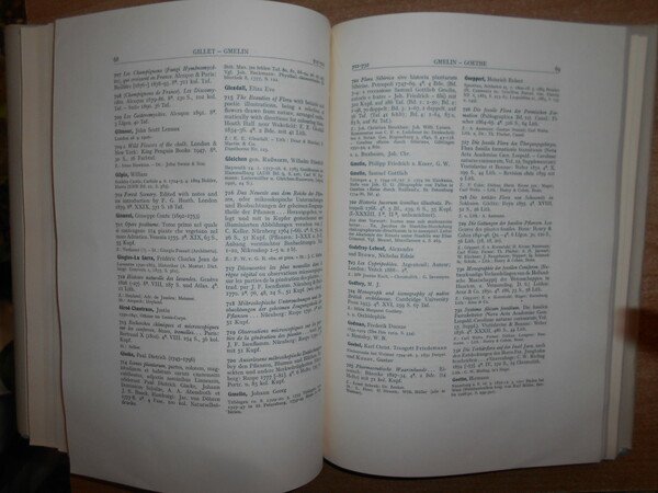 DIE BOTANISCHE BUCHILLUSTRATION ihre Geschichte und Bibliographie.