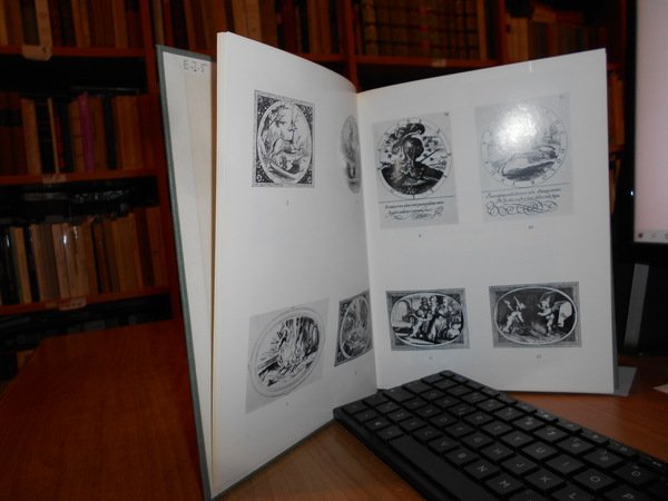 EMBLEM BOOKS in THE LOW COUNTRIES 1554-1949. A Bibliography