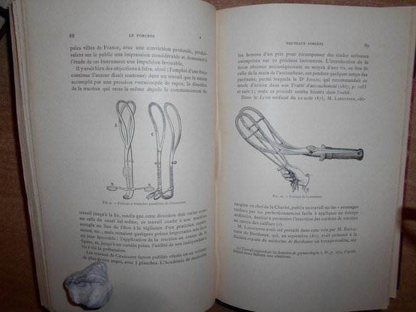 Essai d' une Histoire de l' Obstétricie. Traduit de l' …