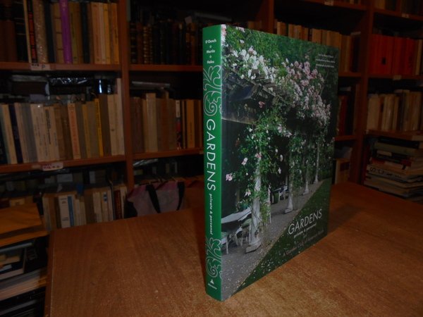 Gardens Private & Personal: A Garden Club of America