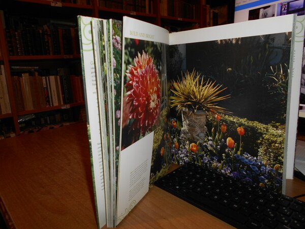 Gardens Private & Personal: A Garden Club of America