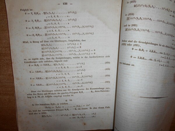 (Geometria-Matematica). Die allgemeinsten Gesetze der sphärischen Polygonometrie und die allgemeinsten …