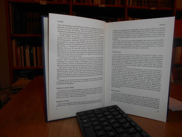 Guide Art Reference Books. Librarian Fine Arts Library Columbia University