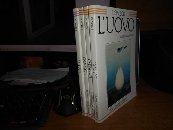 I SIMBOLI: Il Loto. Il Drago. L' Albero. L' Uovo.