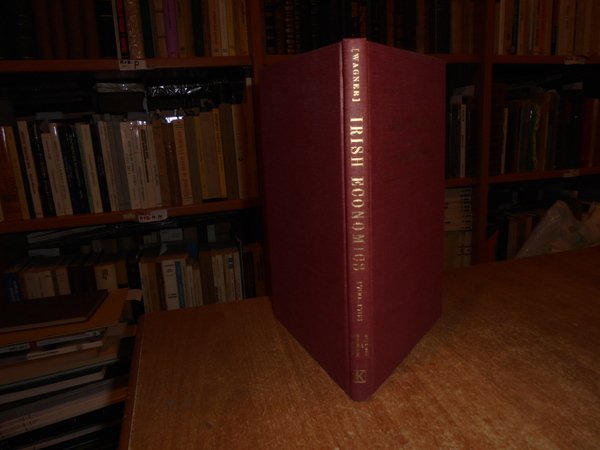 IRISH ECONOMICS 1700 - 1783 a Bibliography With Notes